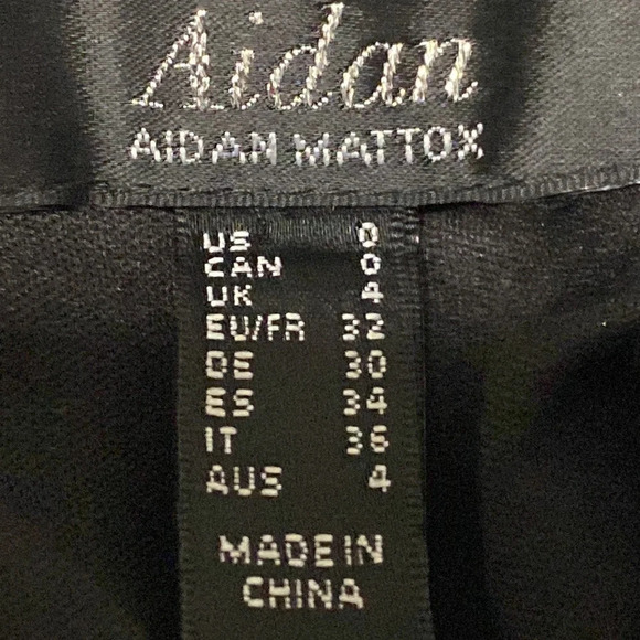 Aidan Mattox Women's Silver Sequin Open Back Short Sleeve Mini Dress Size 0 - Picture 6 of 7